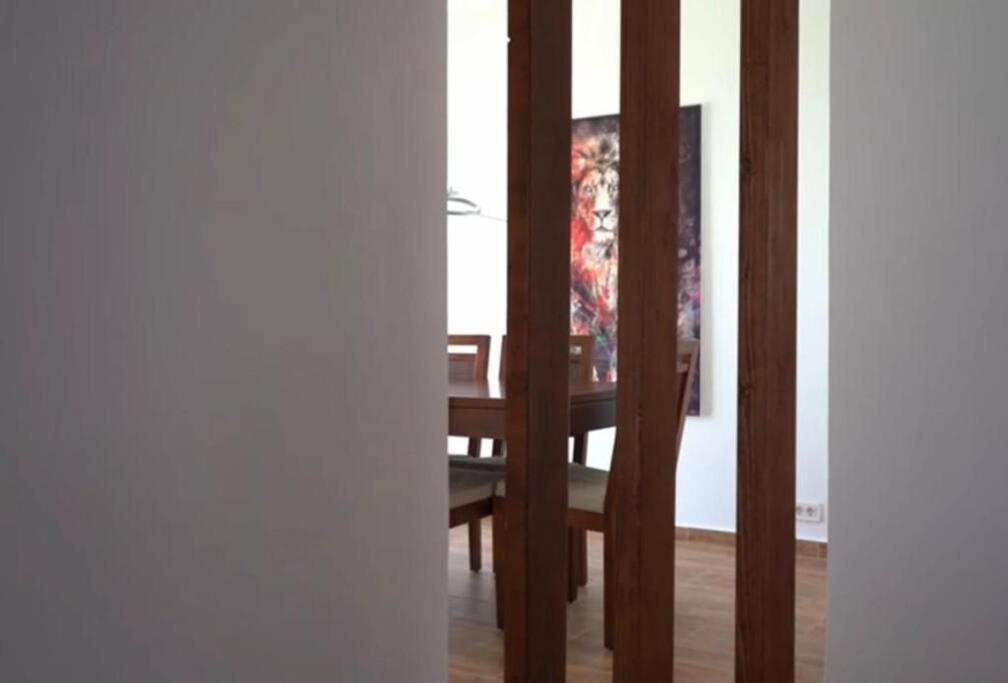 Gezellige Villa Met Prachtig Zicht En Zwembad Арона Екстериор снимка