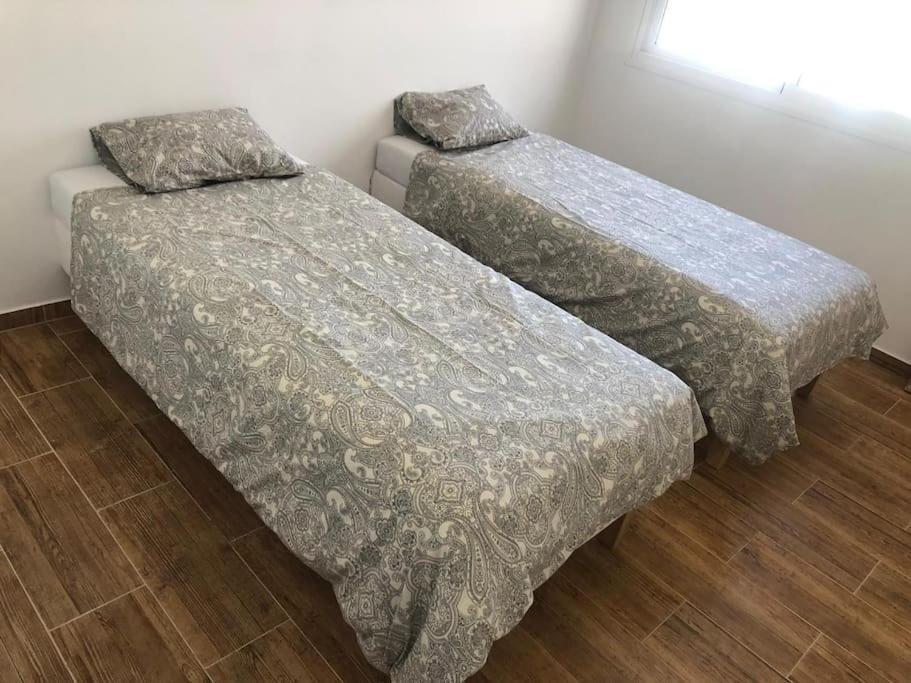 Gezellige Villa Met Prachtig Zicht En Zwembad Арона Екстериор снимка