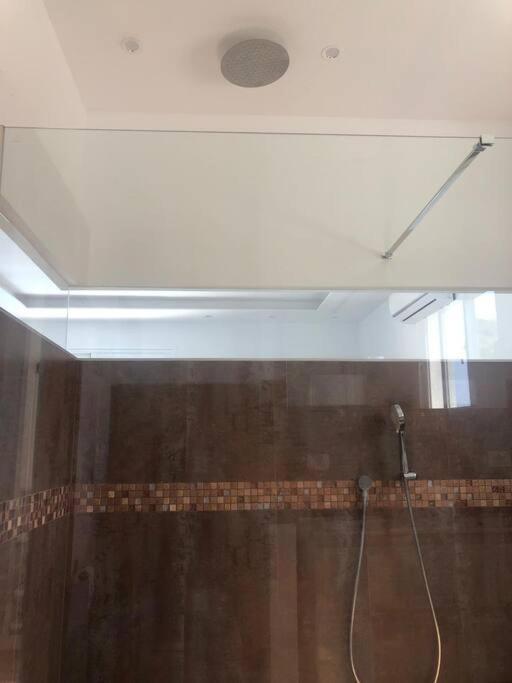 Gezellige Villa Met Prachtig Zicht En Zwembad Арона Екстериор снимка